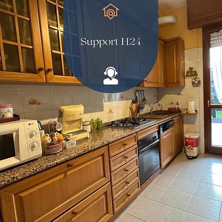 Dehomes - Two Bedrooms, Terrace, Wi-Fi, Tram To Centre & Rho Fiera Milan Bagian luar foto