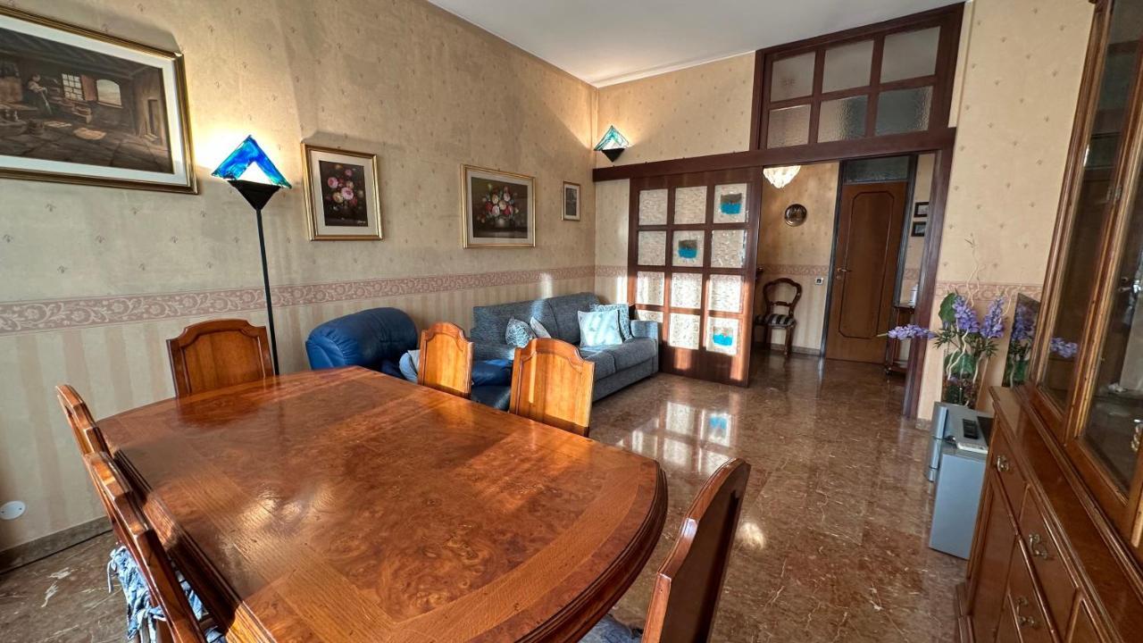 Dehomes - Two Bedrooms, Terrace, Wi-Fi, Tram To Centre & Rho Fiera Milan Bagian luar foto