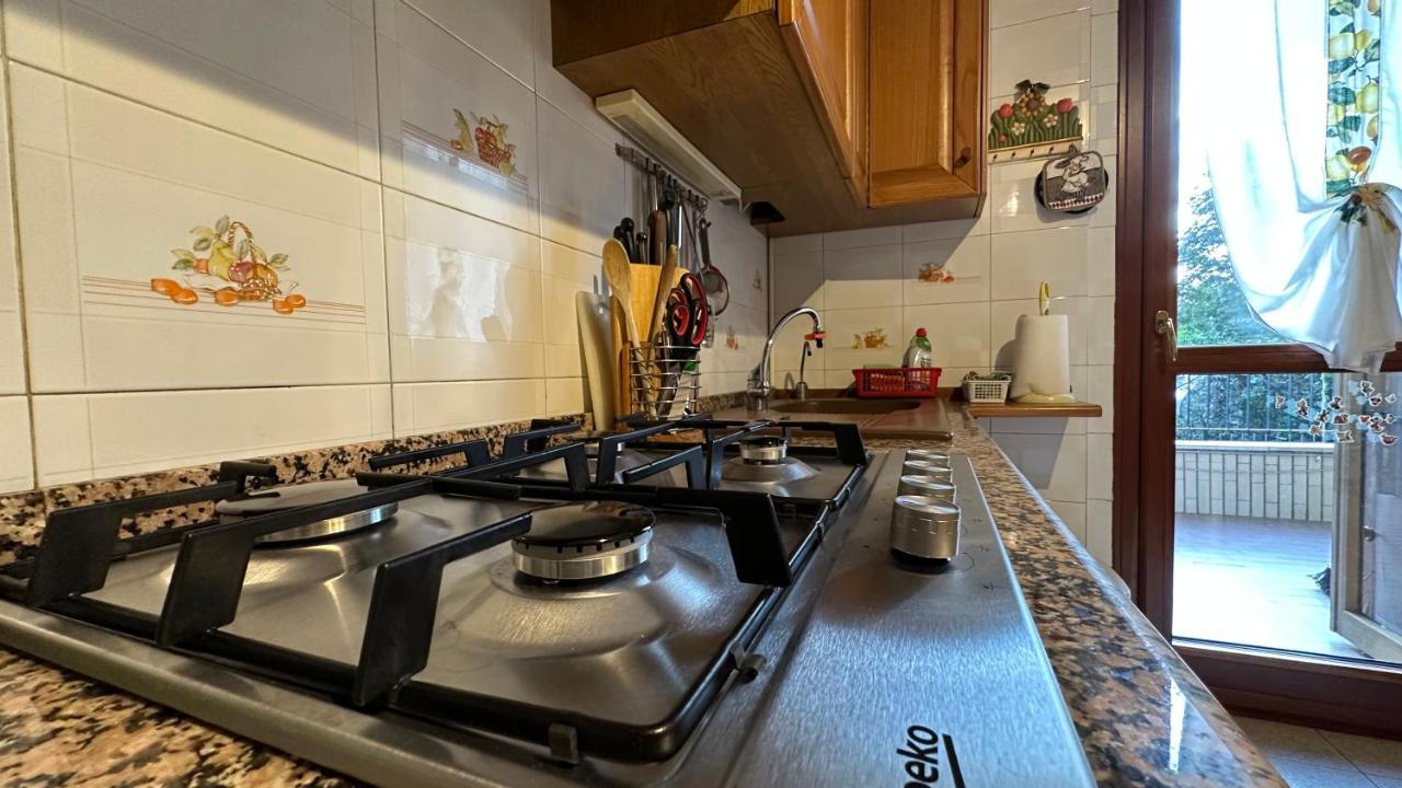 Dehomes - Two Bedrooms, Terrace, Wi-Fi, Tram To Centre & Rho Fiera Milan Bagian luar foto