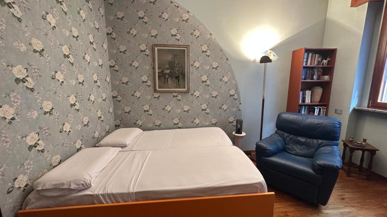 Dehomes - Two Bedrooms, Terrace, Wi-Fi, Tram To Centre & Rho Fiera Milan Bagian luar foto