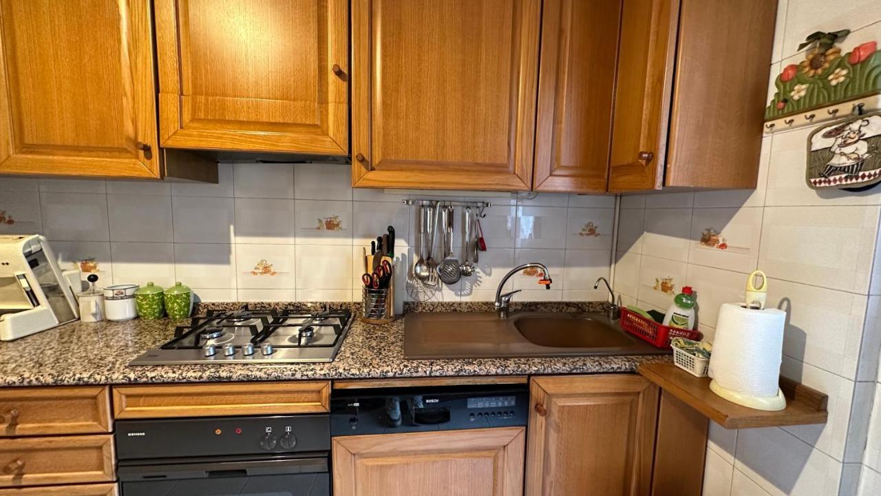 Dehomes - Two Bedrooms, Terrace, Wi-Fi, Tram To Centre & Rho Fiera Milan Bagian luar foto