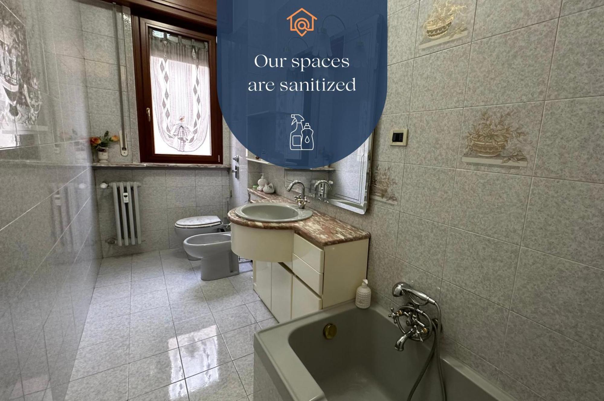 Dehomes - Two Bedrooms, Terrace, Wi-Fi, Tram To Centre & Rho Fiera Milan Bagian luar foto