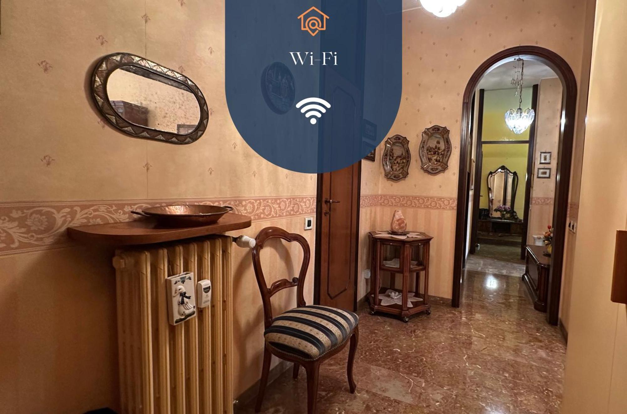 Dehomes - Two Bedrooms, Terrace, Wi-Fi, Tram To Centre & Rho Fiera Milan Bagian luar foto